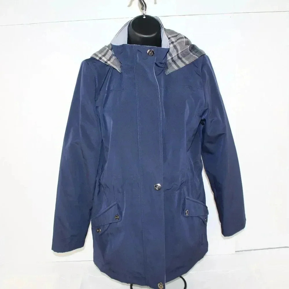 women's Nautica coat